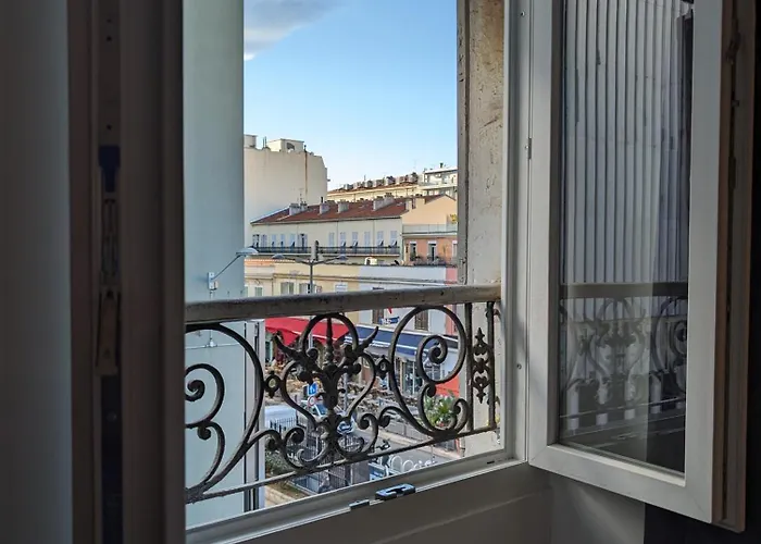 Holiday Nice Studio Апартаменты