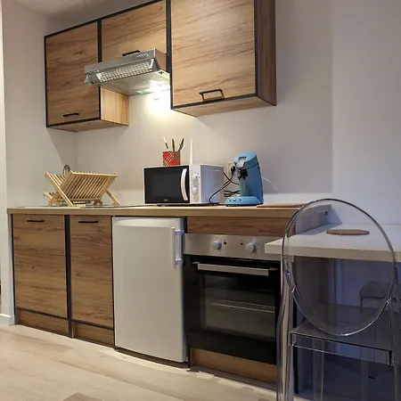 Holiday Nice Studio Apartmán *